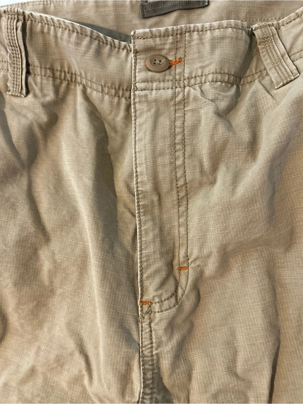 L.L.Bean Natural Fit Khaki Cargo Shorts Men’s 36W Tan Outdoor Utility